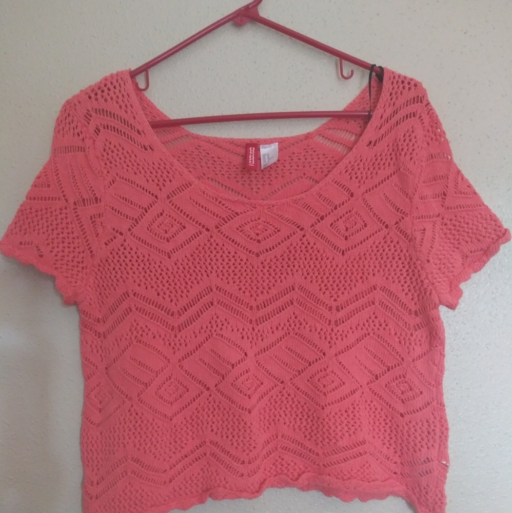 Divided loose woven sweater